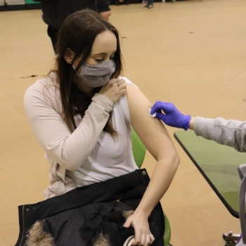 LM teachers receiving COVID vaccine