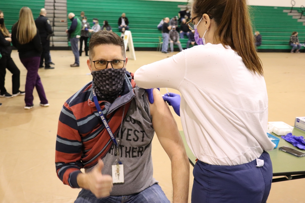 LM teacher gets COVID vaccine