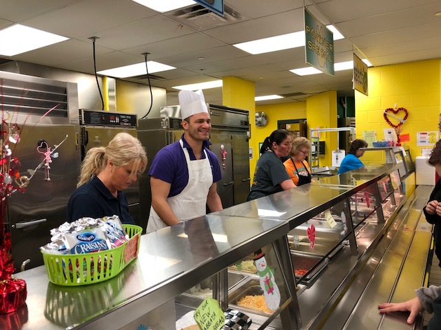 Photo of cafeteria line