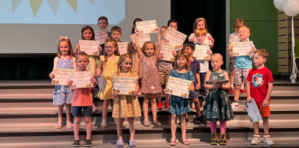 kindergarten students at kg graduation